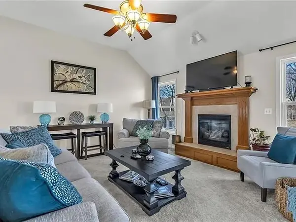 10916 N OXFORD AVE, Kansas City, MO 64157