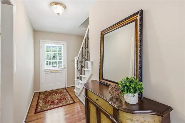 9239 Switzer RD, Overland Park, KS 66214