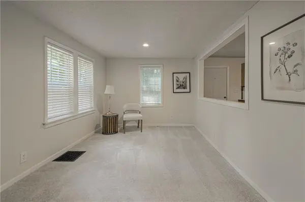9248 McGee ST, Kansas City, MO 64114