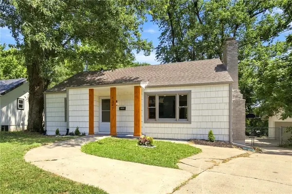 1347 S Hocker AVE, Independence, MO 64055