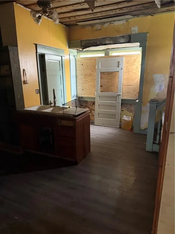 1317 Mitchell AVE, St Joseph, MO 64503
