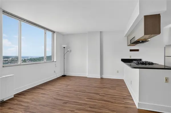600 E 8th ST #8H, Kansas City, MO 64106