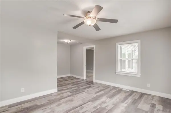 4552 N Locust ST, Kansas City, MO 64116