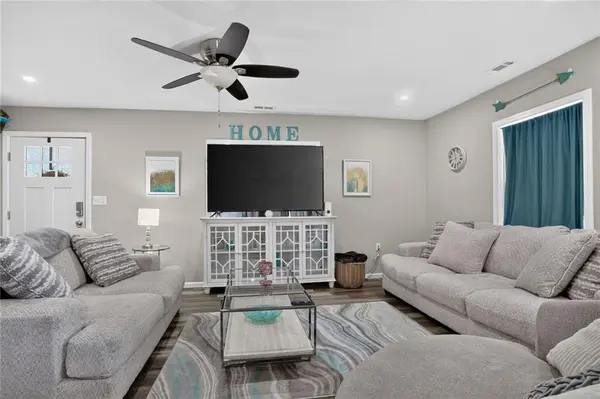 1901 S Cedar AVE, Independence, MO 64052