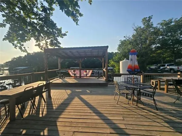 29580 Waters Edge RD, Lincoln, MO 65338