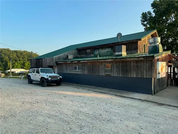 29580 Waters Edge RD, Lincoln, MO 65338