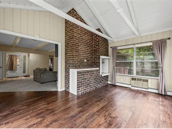 541 E 101st TER, Kansas City, MO 64131