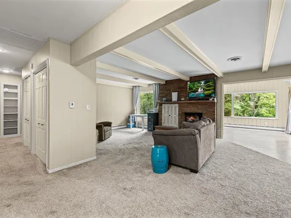 541 E 101st TER, Kansas City, MO 64131