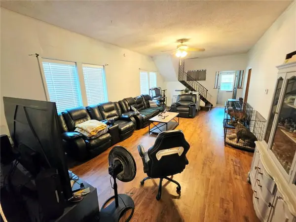510 W 2nd ST, Pittsburg, KS 66762