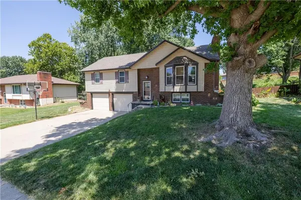 3909 W Haverill DR, St Joseph, MO 64506