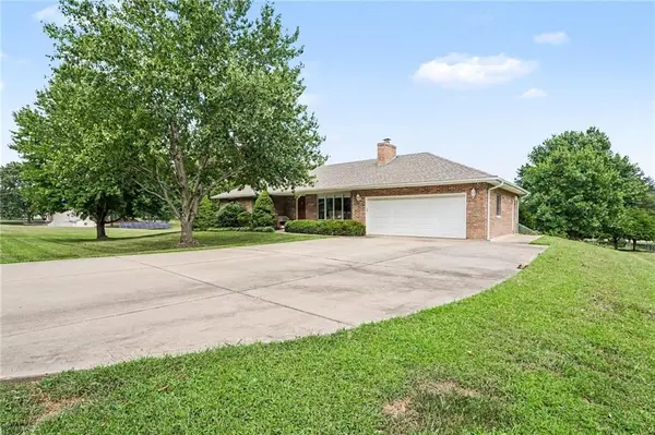 18103 Murphy RD, Smithville, MO 64089