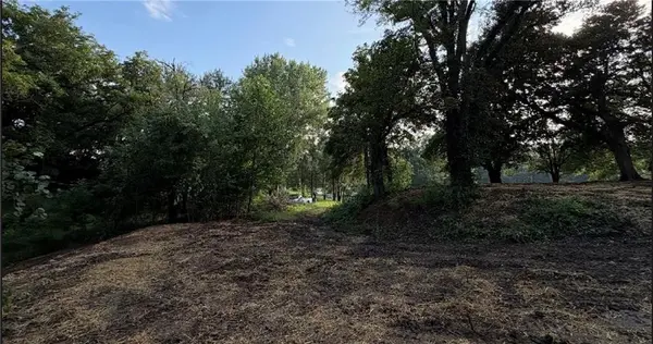 1426 TREECE RD RD, Wathena, KS 66090