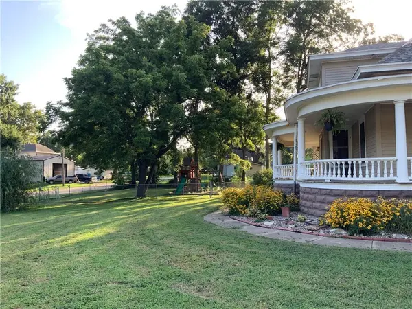 409 S Green ST, Yates Center, KS 66783