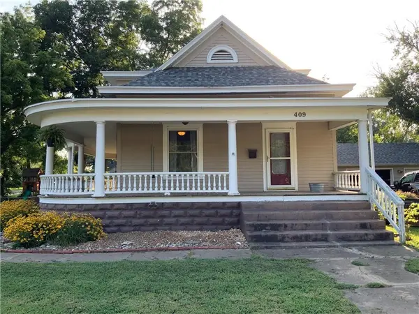 409 S Green ST, Yates Center, KS 66783