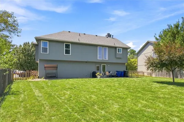1038 N Logan ST, Olathe, KS 66061