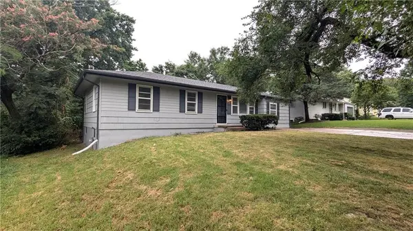8618 Winchester AVE, Kansas City, MO 64138