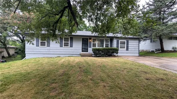 8618 Winchester AVE, Kansas City, MO 64138
