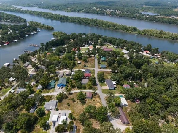 23142 Salley DR, Warsaw, MO 65355