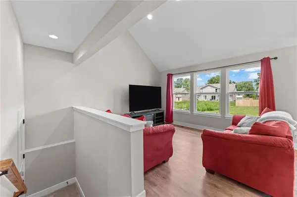 506 W Lawrence ST, Spring Hill, KS 66083