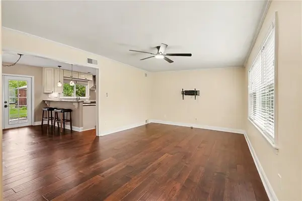 7540 Rainbow DR, Prairie Village, KS 66208