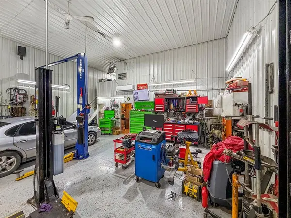 S Pine ST, Norborne, MO 64668