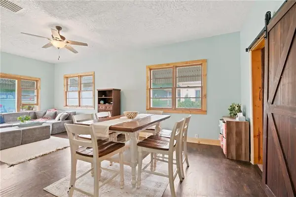 211 W 11th ST, Concordia, KS 66901