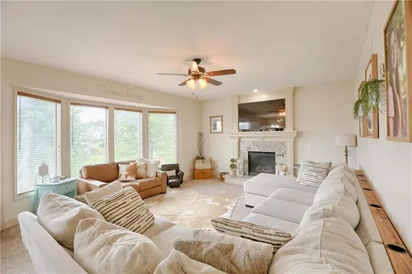 2297 W Cothrell ST, Olathe, KS 66061