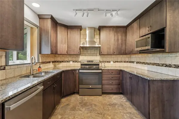 18591 Cantrell RD, Linwood, KS 66052