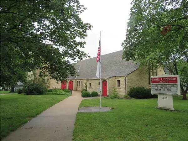302 E Peoria ST, Paola, KS 66071