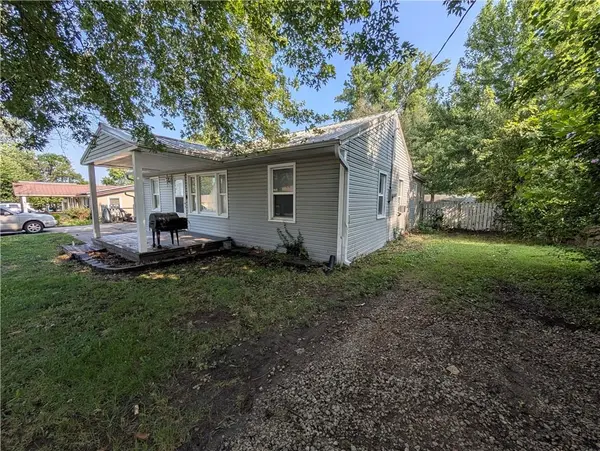 210 W 19th ST, Holden, MO 64040