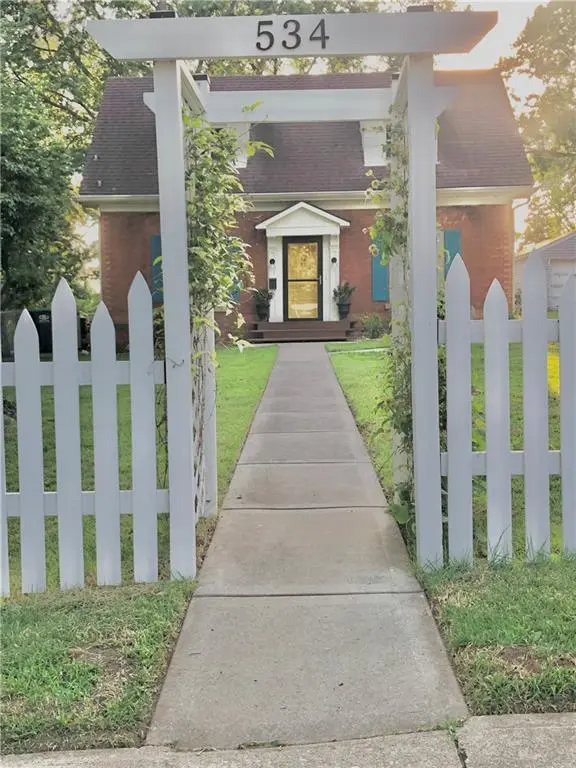 534 S Huttig AVE, Independence, MO 64053