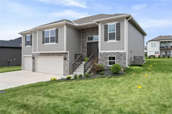 1218 NE 122nd ST, Kansas City, MO 64165