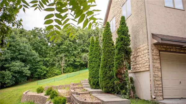 7307 Oliver CIR, Kansas City, KS 66106