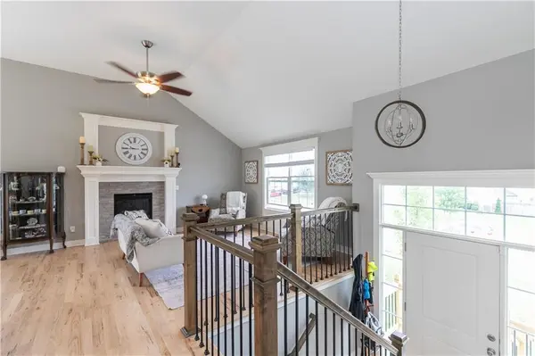 425 Spring Branch DR, Raymore, MO 64083