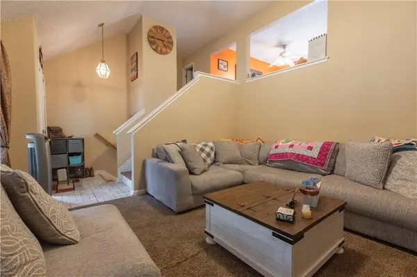 111 NW 114th TER, Kansas City, MO 64155