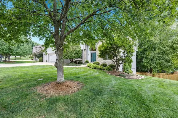 7620 Lichtenauer ST, Shawnee, KS 66217