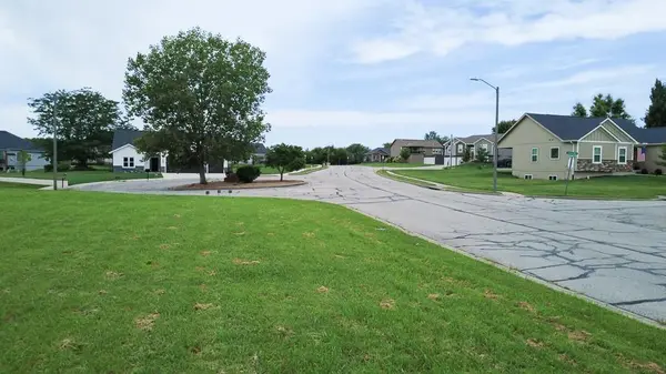 2509 JONES RANCH Pkwy, Harrisonville, MO 64701