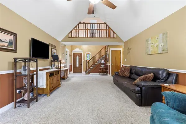 2219 N Whitney RD, Independence, MO 64058