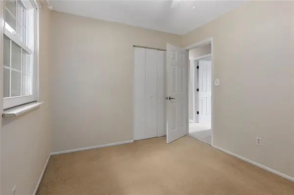 SW Rockwood ST, Blue Springs, MO 61014