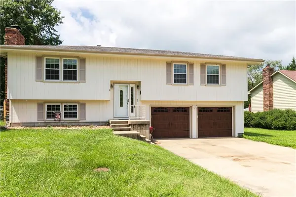 1178 S Delaware DR, Tonganoxie, KS 66086