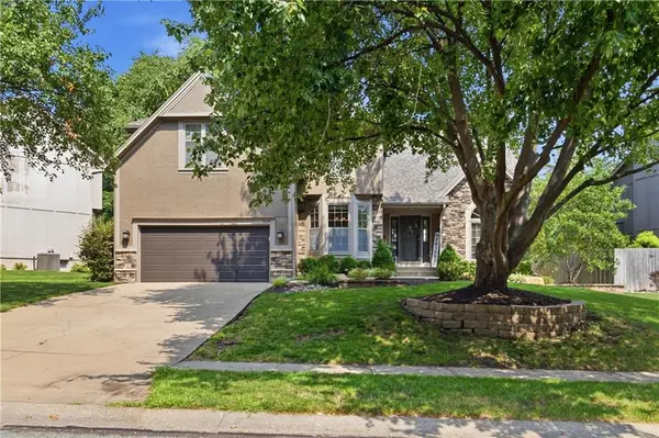 9104 W 131st TER, Overland Park, KS 66213