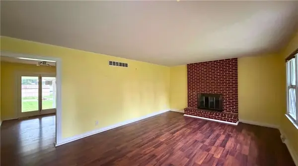 433 E Elm ST, Drexel, MO 64742