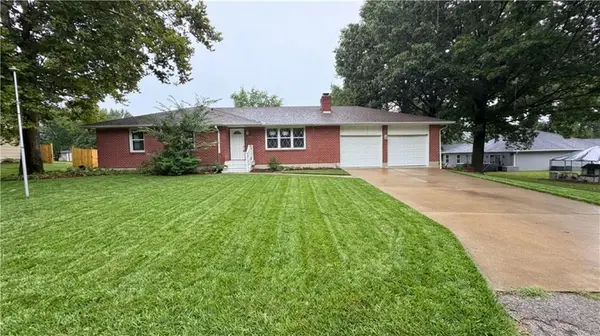 433 E Elm ST, Drexel, MO 64742