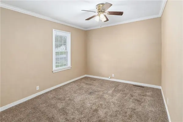 304 E Mason ST, La Monte, MO 65337