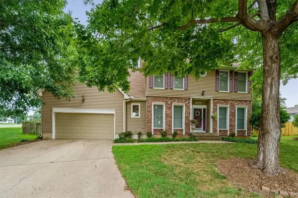 13424 W 70th TER, Shawnee, KS 66216