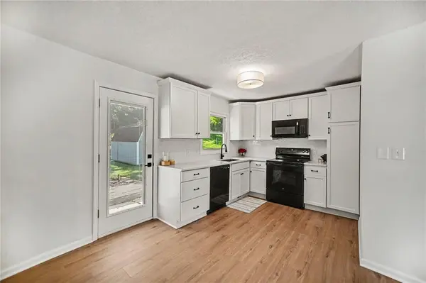 5151 N Corrington AVE, Kansas City, MO 64119