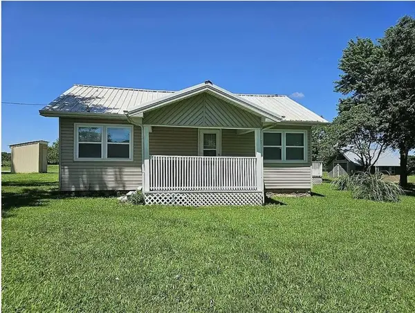 1086 N 100th RD, Baldwin City, KS 66006
