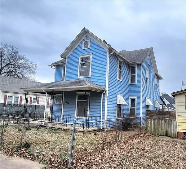519 W Elm ST, Chanute, KS 66720