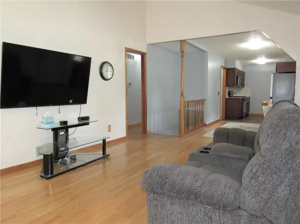 605 E Johnston ST, Olathe, KS 66061