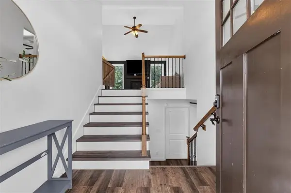 16913 Juniper DR, Basehor, KS 66007